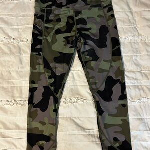ZYIA Green and Black Camouflage Leggings